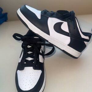 Nike Classic Black and White Low-Tops